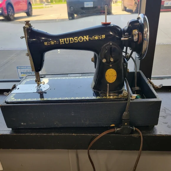 Vintage Hudson Electric Sewing Machine Antique Sewing Machine, Working Condition - Picture 1 of 7